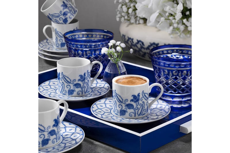 Adine Kaffeservise 12 Deler Porselen - Hvit/Mørkeblå - Kaffekopp & kaffekrus - Porselen - Mugger & kopper