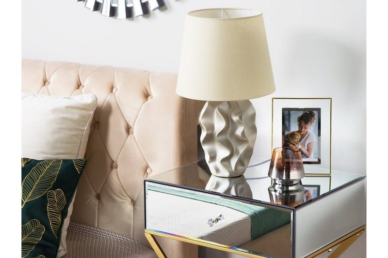 Allika Bordlampe 28 cm - Gull - Belysning - Innendørsbelysning & Lamper - Bordlampe