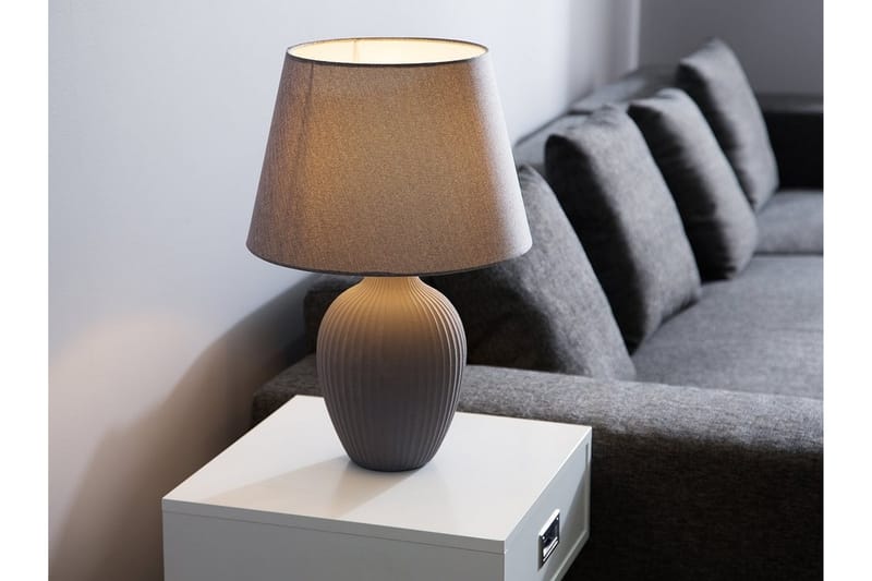 Fergus Bordlampe 33 cm - Grå - Belysning - Innendørsbelysning & Lamper - Bordlampe