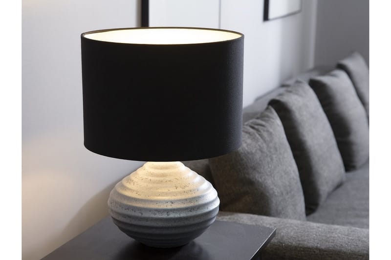 Kuban Bordlampe 32 cm - Sølv - Belysning - Innendørsbelysning & Lamper - Bordlampe