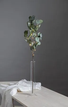 Eucalyptus dekorasjonskvist 30 cm - grønn - Belysning - Innendørsbelysning & Lamper - Dekorasjonsbelysning