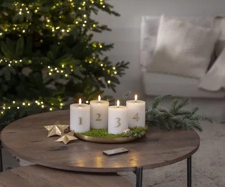 Flamme Advent LED-kubbelys 4-pakning 7,5 cm - hvit med gullsifre - Belysning - Innendørsbelysning & Lamper - Dekorasjonsbelysning