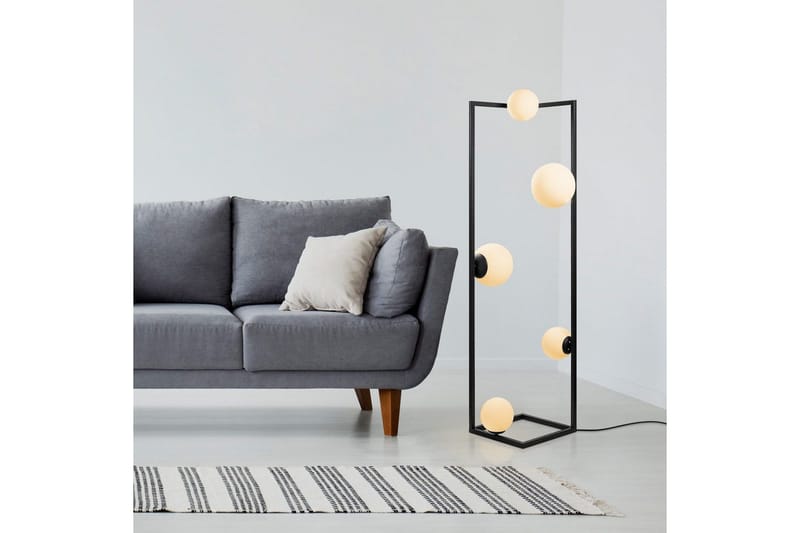 Gulvlampe Hjørne Svart - Svart - Belysning - Innendørsbelysning & Lamper - Soveromslampe