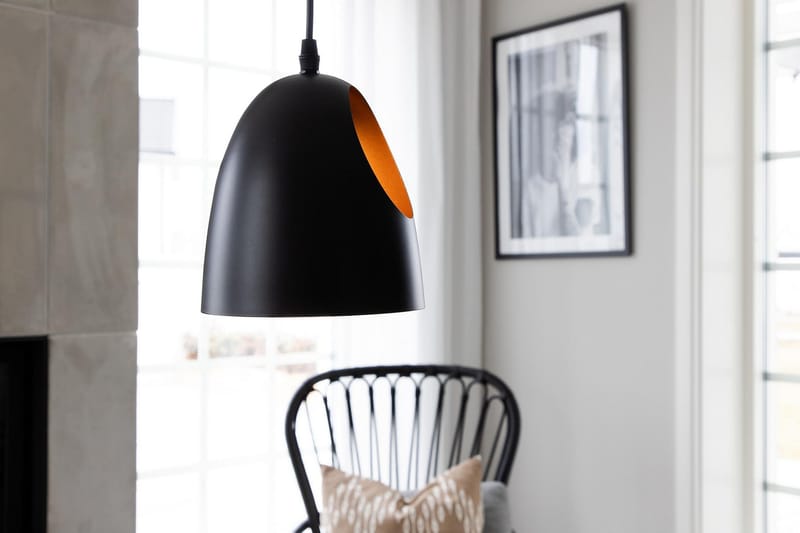 Elda Pendellampe LED Liten - Svart/Kobber - Belysning - Innendørsbelysning & Lamper - Kjøkkenlampe - Taklampe kjøkken