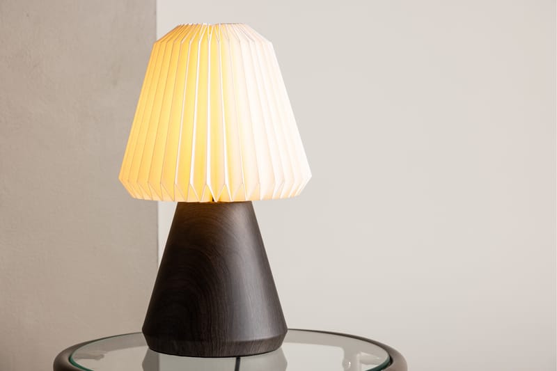 Fjellene Bordlampe 33 cm Brun - VIND - Vinduslampe på fot - Soveromslampe - Nattlampe bord - Vinduslampe - Bordlampe - Stuelampe