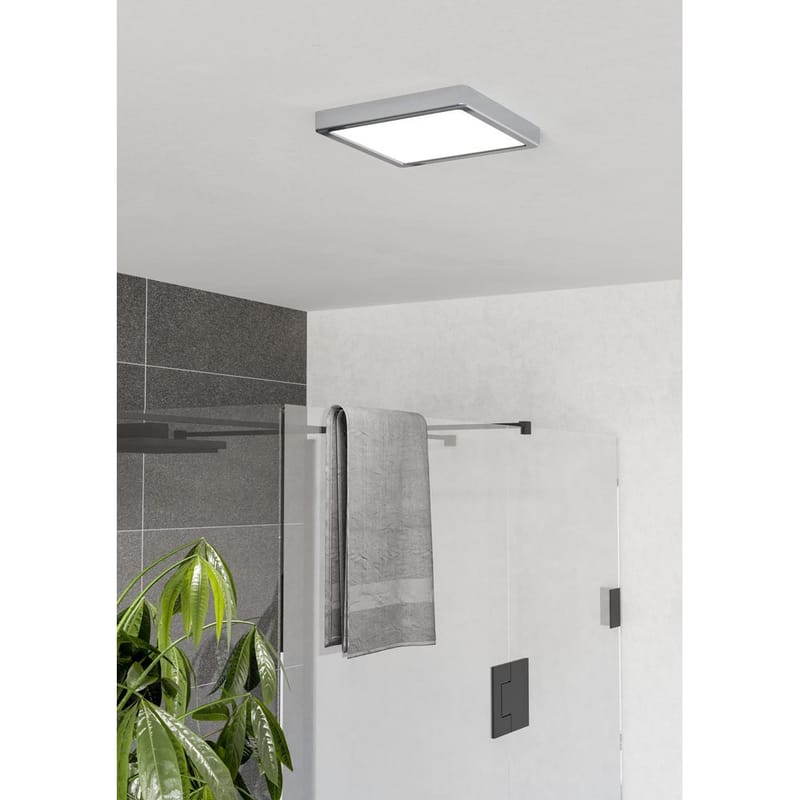 Utenpåliggende lampe Fueva - Krom - Belysning - Innendørsbelysning & Lamper - Soveromslampe - Taklampa sovrum