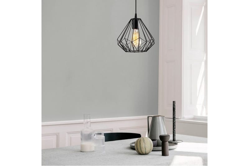 Lysekrone Almasi Single Svart - Svart - Belysning - Innendørsbelysning & Lamper - Taklampe - Pendellamper & Hengelamper