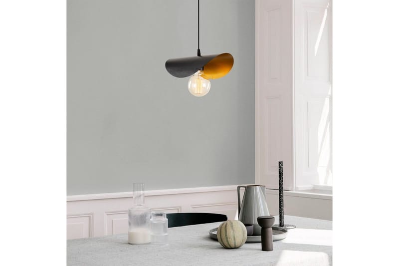 Lysekrone Sugana Kurvet Svart / Gull - Svart / Gull - Belysning - Innendørsbelysning & Lamper - Taklampe - Pendellamper & Hengelamper