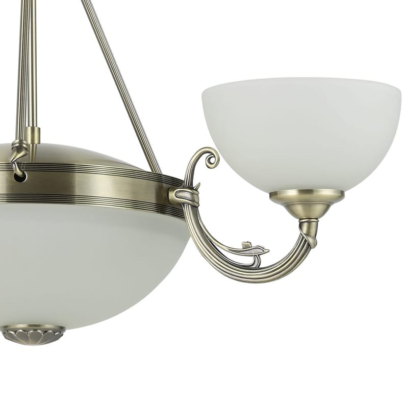 Taklampe Savoy med 3 lamper - 74 cm - Belysning - Innendørsbelysning & Lamper - Taklampe - Krystallkrone & takkrone