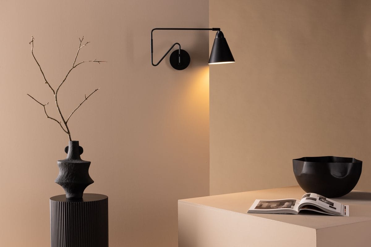 Amicola vegglampe 24 cm - Svart