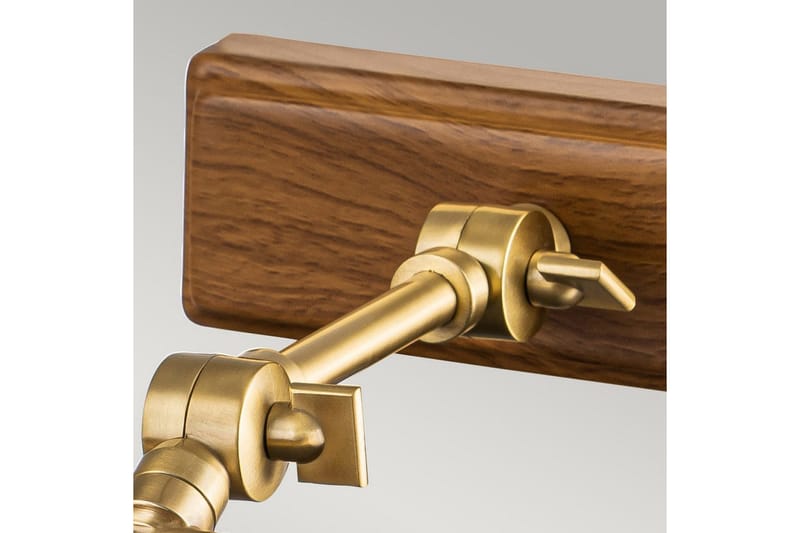 Bildebelysning Elstead Lighting Winchfield 445x127x318 mm, Aldret Messing & Eike Effekt - 445x127x318 mm, Aldret Messing & Eike Effekt - Belysning - Innendørsbelysning & Lamper - Vegglampe