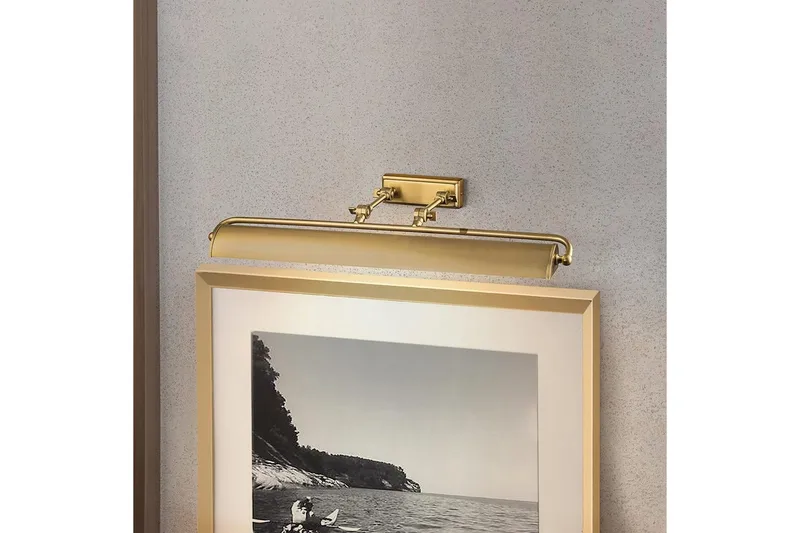 Bildebelysning Elstead Lighting Winchfield 703x127x318 mm, Aldret Messing - 703x127x318 mm, Aldret Messing - Belysning - Innendørsbelysning & Lamper - Vegglampe