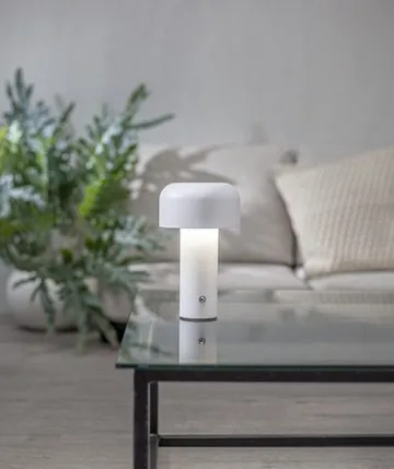 Bobby bordlampe 12,5 cm - hvit - Belysning - Innendørsbelysning & Lamper - Vinduslampe - Vinduslampe på fot