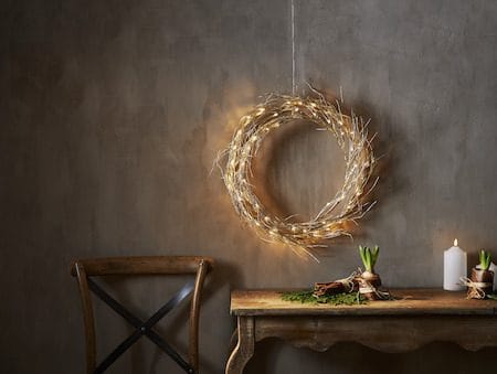 Fizzy krans med belysning 45 cm - gull - Belysning - Julebelysning - Øvrig julebelysning
