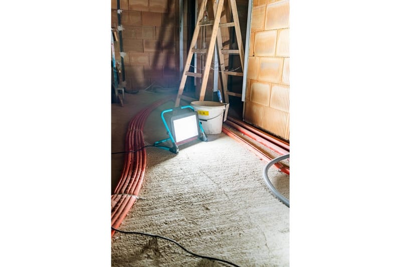 Arbeidsbelysning Eglo LED-gulvstrålekaster 200W - Belysning - Innendørsbelysning & Lamper - Bordlampe - Skrivebordslampe