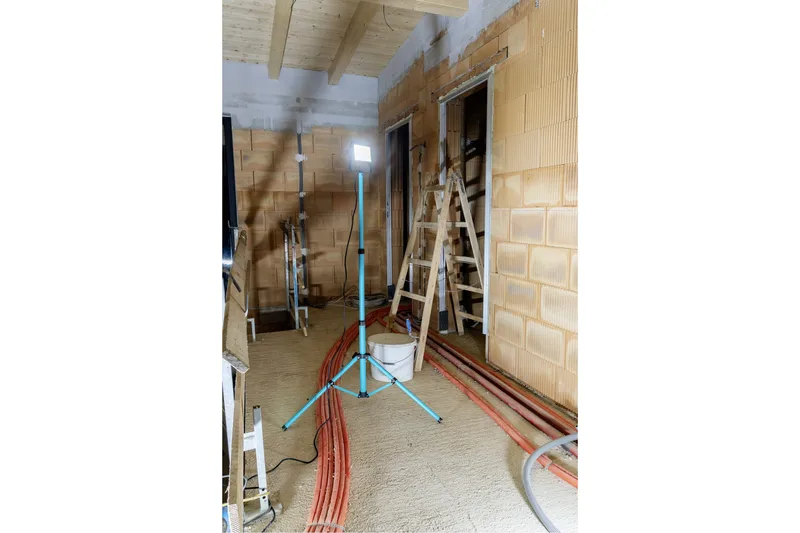 Arbeidsbelysning Eglo LED-Stativstrålkaster 30W - Belysning - Innendørsbelysning & Lamper - Bordlampe - Skrivebordslampe