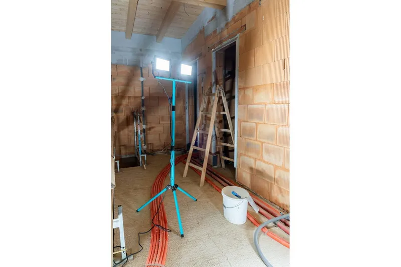 Arbeidsbelysning Eglo LED-Stativstrålkaster med 2 Lamper 52W - Belysning - Innendørsbelysning & Lamper - Bordlampe - Skrivebordslampe