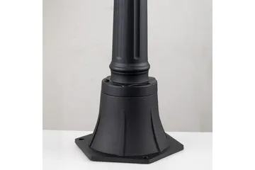 Bayview Elstead Lighting Utelampe - Belysning - Utebelysning - Stolpelykt & portlykt