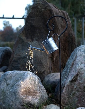 Dew Drop Water can solcelledekorasjon 80 cm - sink - Belysning - Utebelysning - Solcelle utelys & solcellelamper