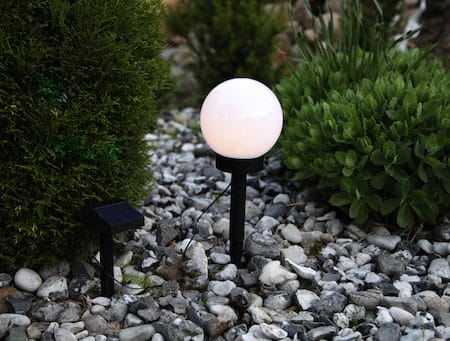 Globus solcelledekorasjon 15 cm - hvit - Belysning - Utebelysning - Solcelle utelys & solcellelamper