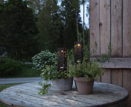 Izola 2-pakning solcelledekorasjon 18 cm - svart - Belysning - Utebelysning - Solcelle utelys & solcellelamper