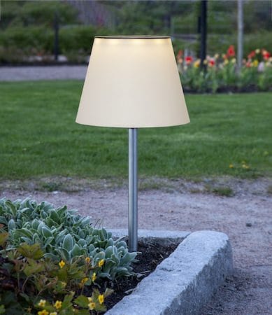Solini solcellelampe 90 cm - hvit/sølv - Belysning - Utebelysning - Solcelle utelys & solcellelamper