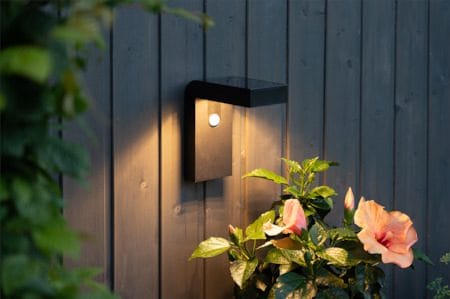 Vici solcellevegglykt 9 cm - svart - Belysning - Utebelysning - Solcelle utelys & solcellelamper