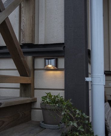 Wally 2-pakning solcellevegglykt 10 cm - sølv - Belysning - Utebelysning - Solcelle utelys & solcellelamper