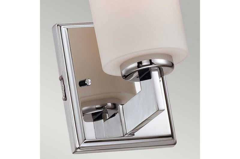 Vegglampe Quoizel Taylor 114x195x137 mm - 114x195x137 mm - Belysning - Baderomsbelysning