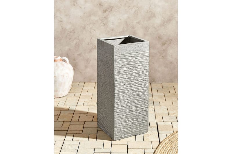 Trädgårdskruka Beliani Dion Grå, 26x26x60 cm Grey - Hage - Dyrking & hagearbeid - Dyrking - Blomsterpotter - Store blomsterkrukker