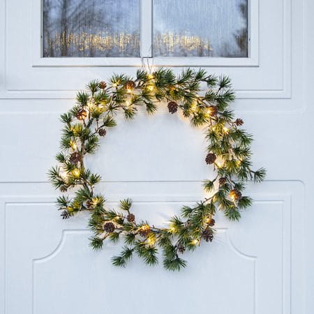 Larix Krans med belysning 40 cm - grønn med brune kongler - Hage - Dyrking & hagearbeid - Planter - Prydplanter - Dørkranser