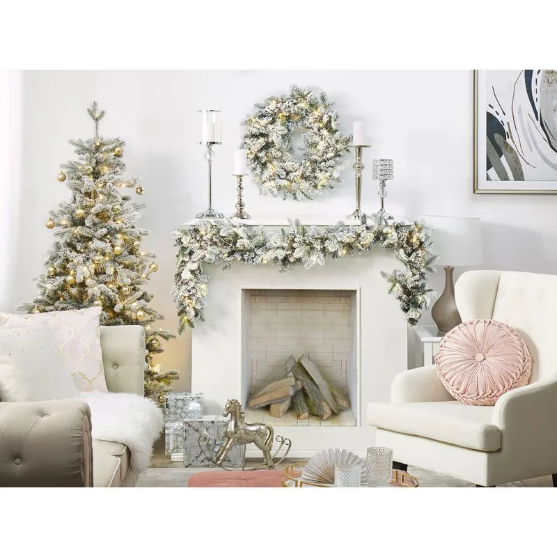 Snødekt julekrans Sundo - Innredning - Julepynt & helgedekorasjon - Julepynt & juledekorasjon - Julekrans