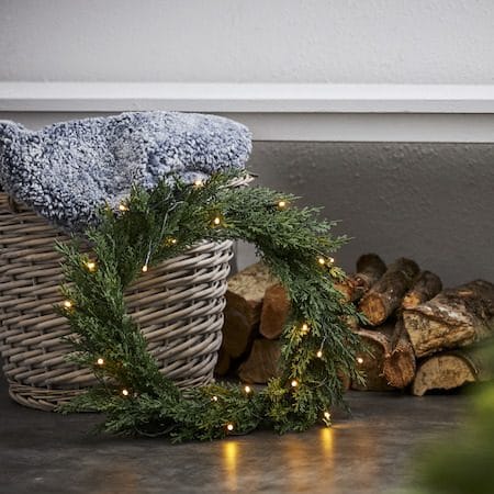 Thuja krans med belysning 40 cm - Grønn - Hage - Dyrking & hagearbeid - Planter - Prydplanter - Dørkranser