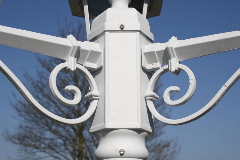 3-armer Kingston hage lysstolper 215 cm Hvit - Hvit - Hage - Utemiljø - Entré - Entrébelysning
