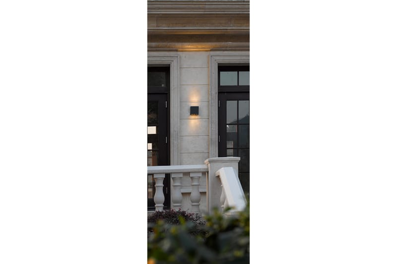 Achlyness Vegglampe LED - Hvit - Hage - Utemiljø - Entré - Entrébelysning