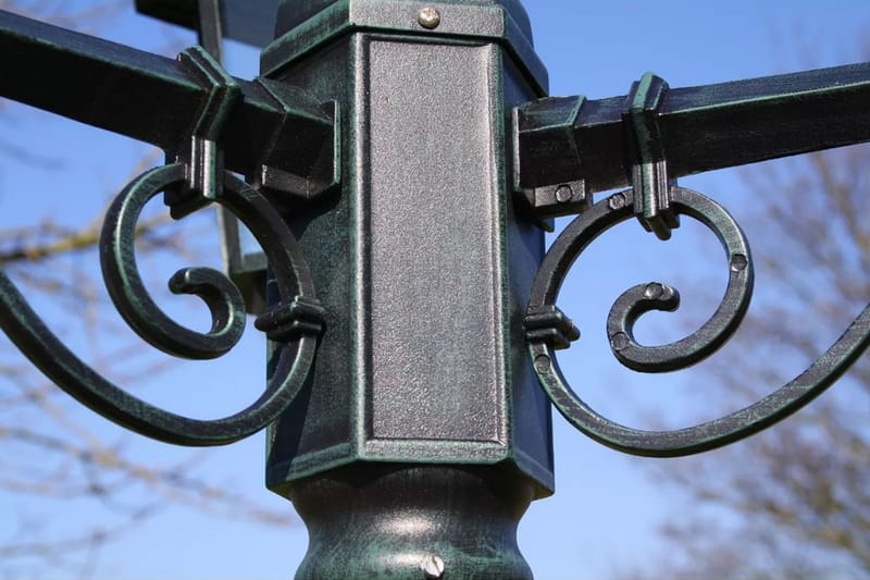Preston Hage Lysstolpe 215 cm (mørk grønn) - Grønn - Markbelysning - Entrébelysning - Utebelysning