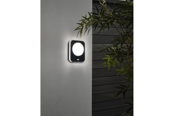 Vegglampe Utendørs Eglo Madriz med Sensor - Svart/Hvit - Hage - Utemilj ø - Entré - Entrébelysning