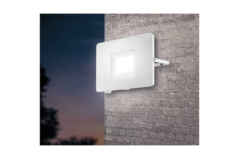 Vegglampe Utendørsbelysning Eglo Faedo 3 50W, Hvit - Hvit - Hage - Utemiljø - Entré - Entrébelysning