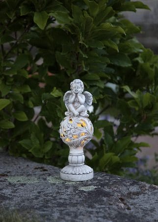 Angel solcelledekorasjon 27 cm - beige - Hage - Utemiljø - Hagedekorasjon - Hagefigurer & hagepynt