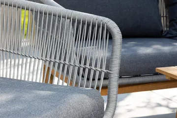 Chania sofagruppe 2-seters sofa + 2 lenestoler med bord utendørs - Grå, natur - Hagemøbler - Loungemøbler - Sofagruppe utendørs