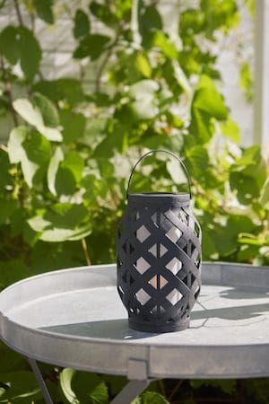 Flame Black lykt 15 cm - svart - Hage - Utemiljø - Veranda & terrasse - Verandabelysning