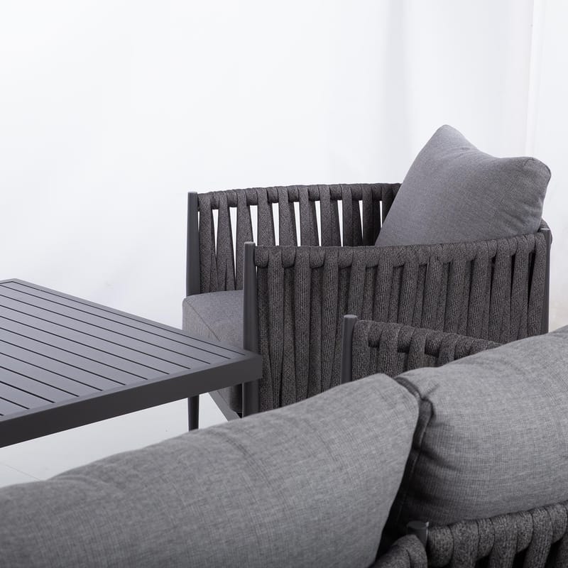 Hagemøbelsett HOME4YOU Bristol bord, sofa og 2 stoler grå - Grå - Hage - Utemiljø - Veranda & terrasse - Verandamøbler