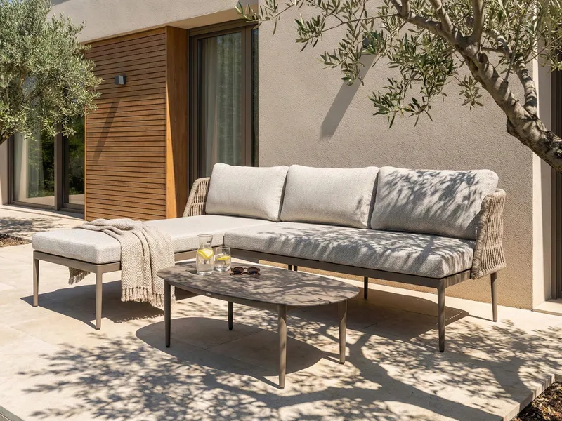 Hjørnesofa utendørs med bord 3-seter Leffe høyrevendt - Beige - Hage - Utemiljø - Veranda & terrasse - Verandamøbler