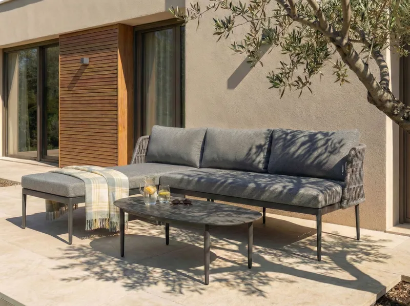 Hjørnesofa utendørs med bord 3-seter Leffe høyrevendt - Grå - Hage - Utemiljø - Veranda & terrasse - Verandamøbler