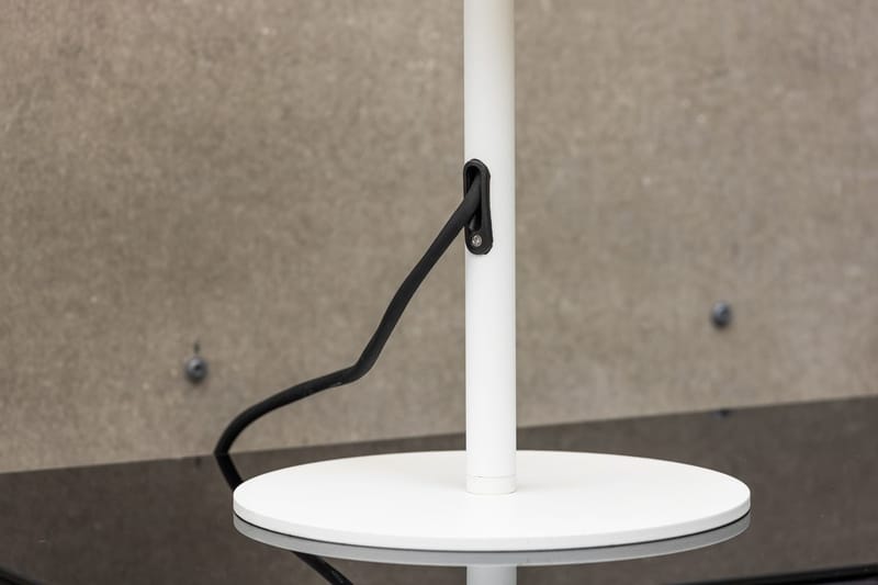 MORIS bordlampe utendørs - Hvit - Hage - Utemiljø - Veranda & terrasse - Verandabelysning