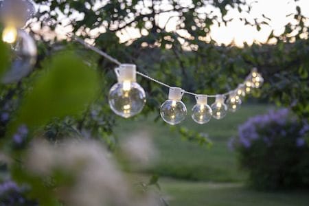 Partaj lysslynge - transparent med hvit kabel - Hage - Utemiljø - Veranda & terrasse - Verandabelysning