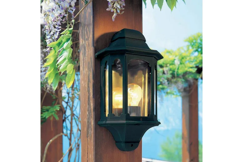 Utendørs vegglampe Elstead Lighting Chapel - Hage - Utemiljø - Veranda & terrasse - Verandabelysning