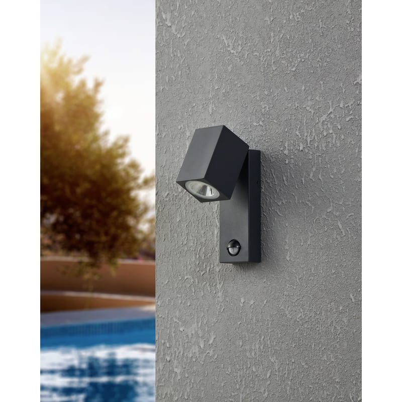 Utvendig vegglampe Sakeda med sensor - Antrasitt - Hage - Utemiljø - Entré - Entrébelysning