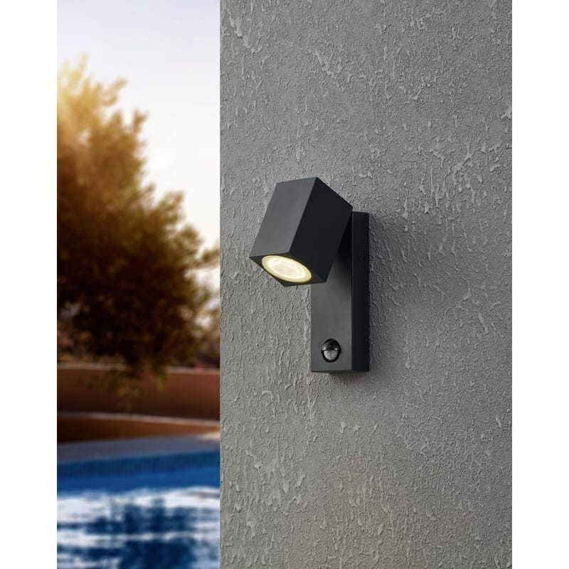 Utvendig vegglampe Sakeda med sensor - Antrasitt - Hage - Utemiljø - Entré - Entrébelysning