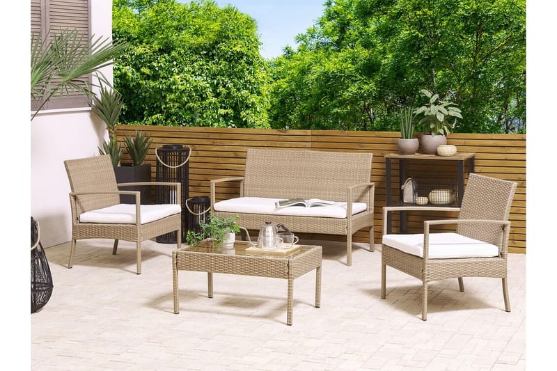 Loungegruppe utendørs 4-seters kunstrotting lysebrun MARSALA - Tre/natur - Hage - Utemiljø - Veranda & terrasse - Verandamøbler
